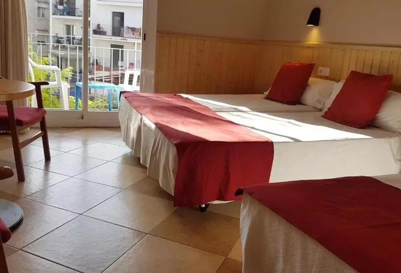 Üç Kişilik Standart Oda, Piccadilly Sitges