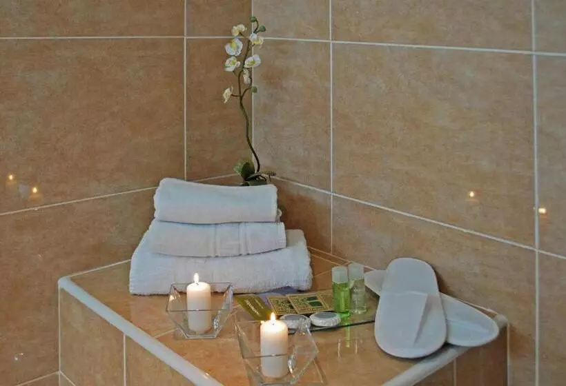 Standart Oda, Piccadilly Sitges