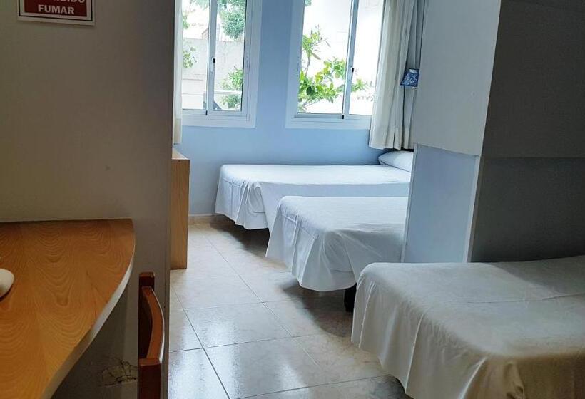 标准间, Piccadilly Sitges