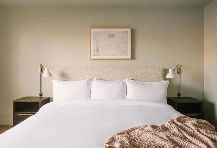 غرفة قياسية سرير كينج, Sonder Solarena