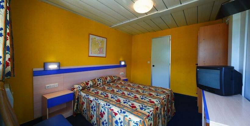 חדר אקונומי, Compostela Inn