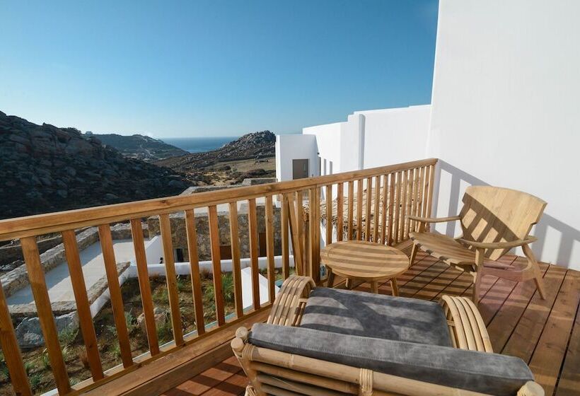 חדר סופריור עם נוף לים ומרפסת, Charisma Hotel And Wellness Club