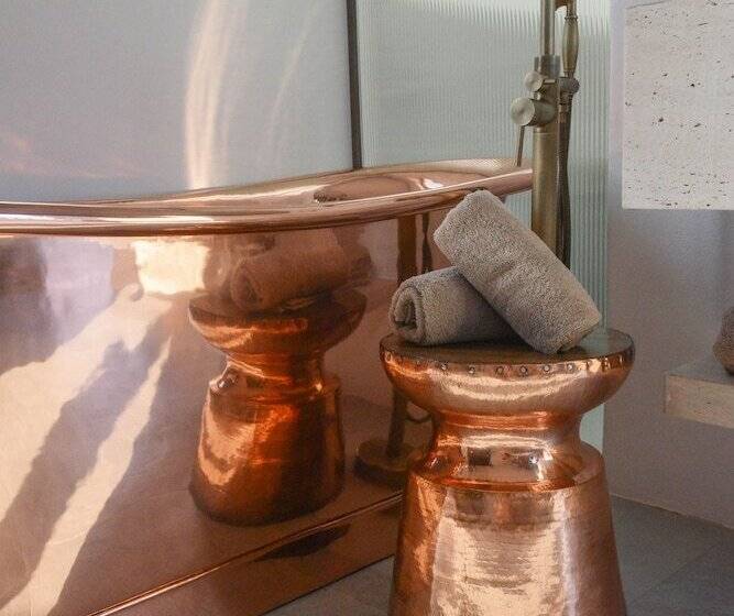 חדר סופריור עם נוף לים ומרפסת, Charisma Hotel And Wellness Club