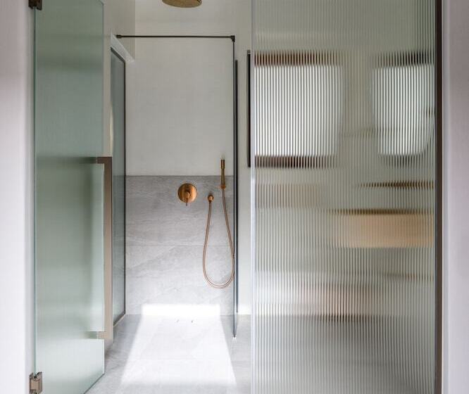 חדר סופריור עם נוף לים ומרפסת, Charisma Hotel And Wellness Club