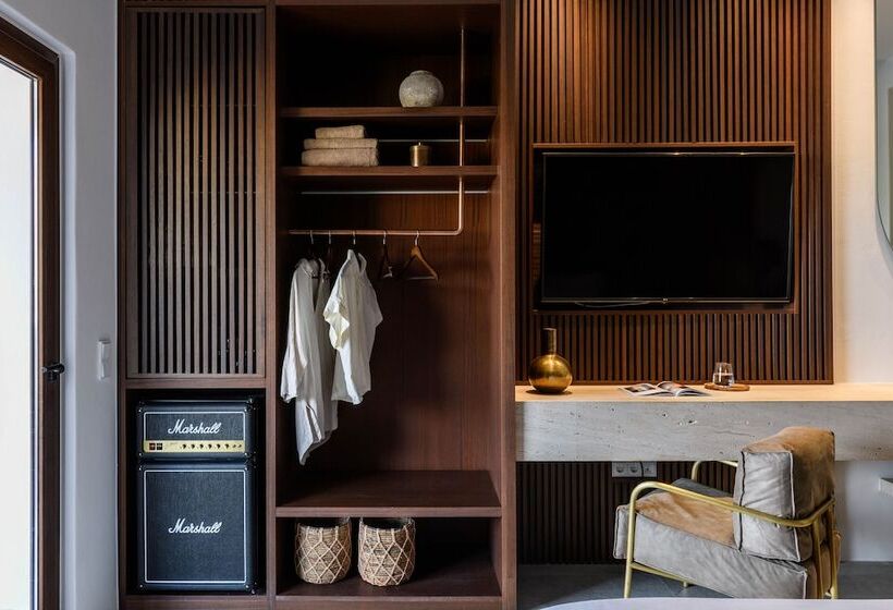 سوییت با چشمانداز دریا, Charisma Hotel And Wellness Club