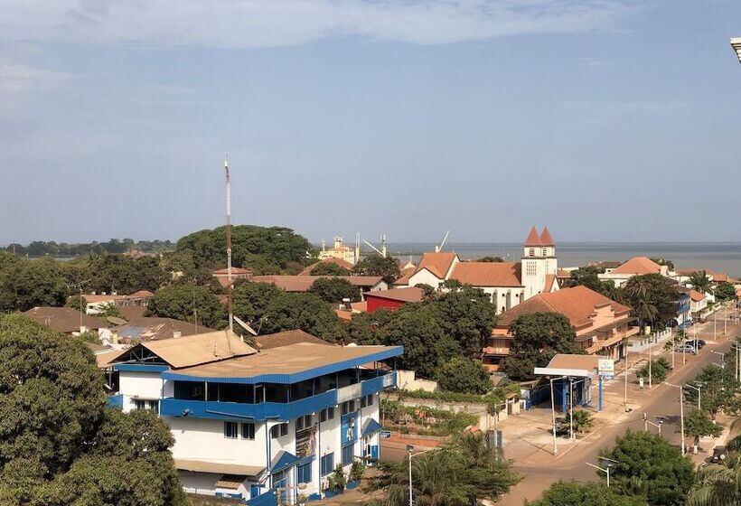 سوئیت پرزیدنت, Bissau Royal