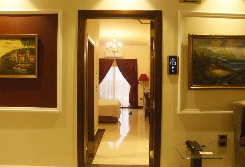 اتاق لوکس با بالکن, Bissau Royal