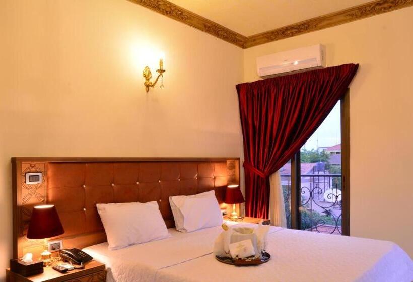 سوییت اجرایی, Bissau Royal