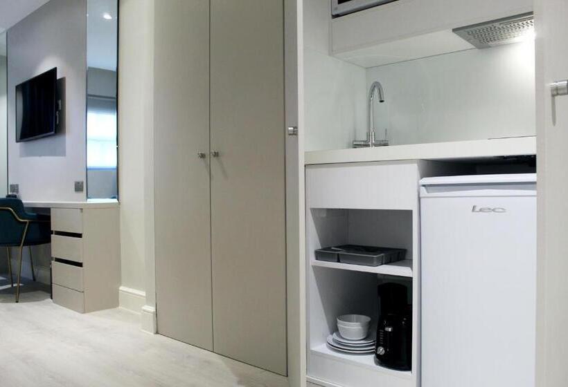 ファミリーステューディオ, Nox Waterloo