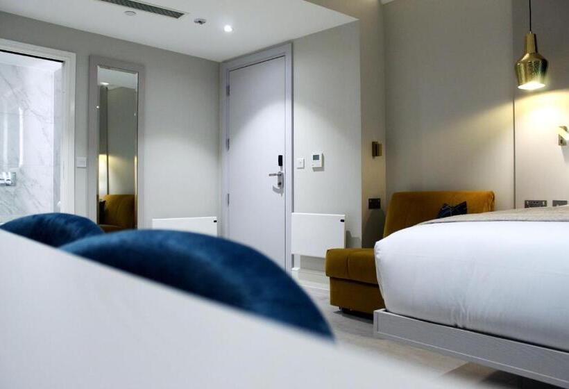 ファミリーステューディオ, Nox Waterloo