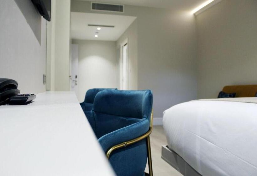 ファミリーステューディオ, Nox Waterloo