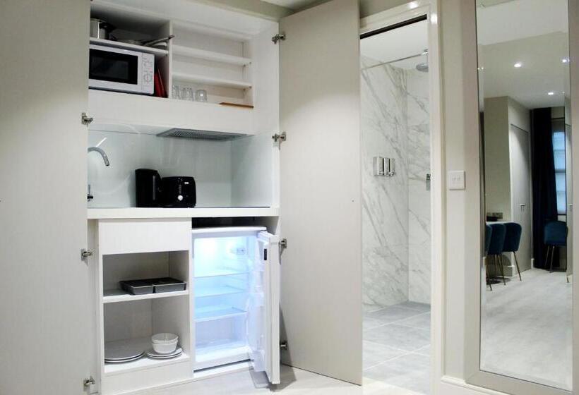 ファミリーステューディオ, Nox Waterloo