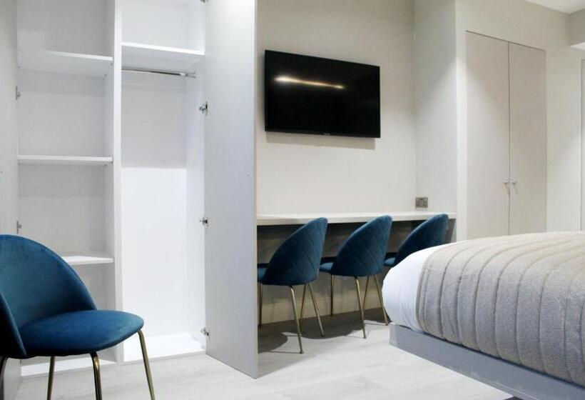 ファミリーステューディオ, Nox Waterloo