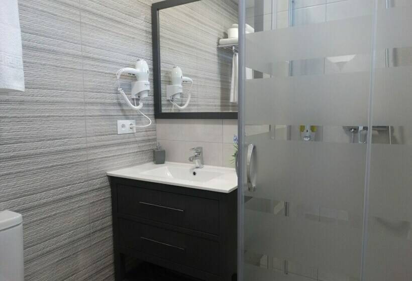 اتاق استاندارد چهار تخته, Pensión Mastil 16. P2