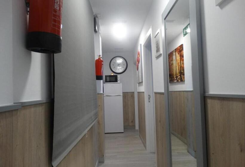 اتاق استاندارد چهار تخته, Pensión Mastil 16. P2