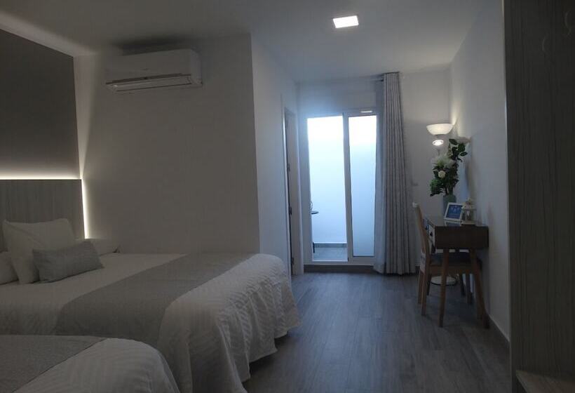 اتاق استاندارد چهار تخته, Pensión Mastil 16. P2