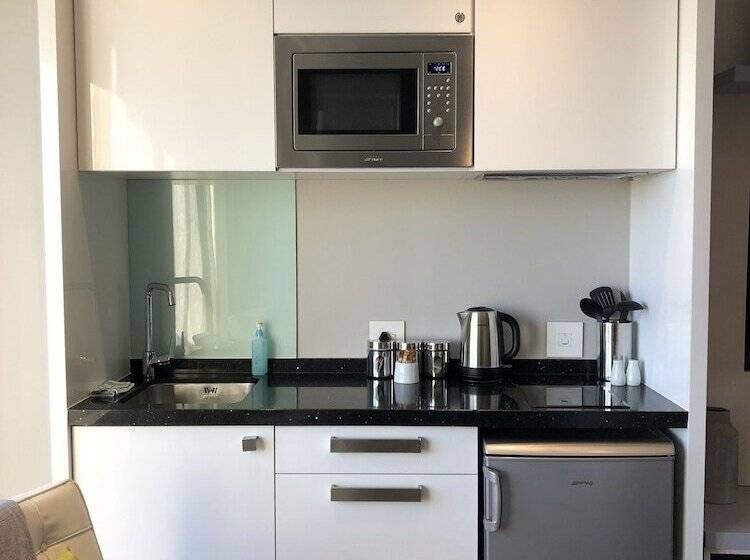 Студия Deluxe, Sandton Skye Suite 604