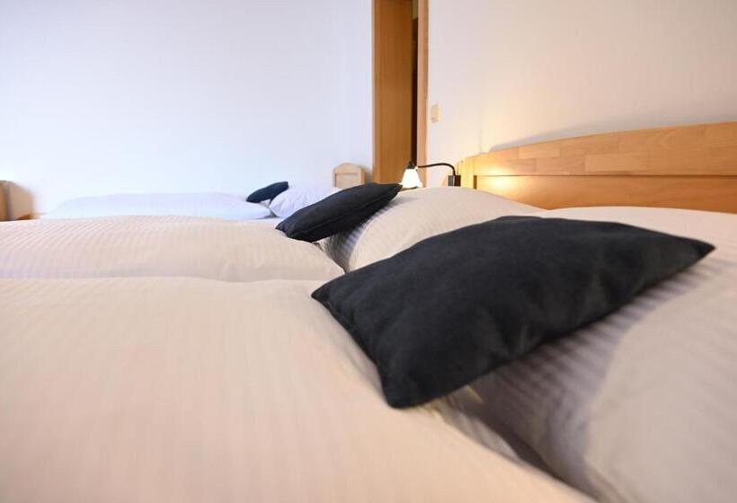 Семейный Номер, Euforia