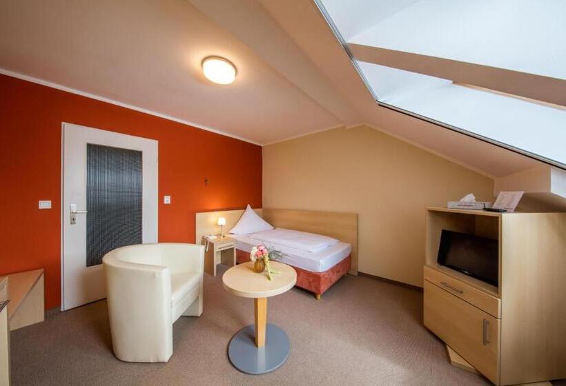 Quarto Estandar Individual, Hofgut Algertshausen