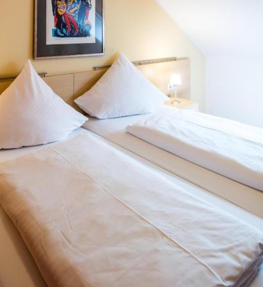 غرفة عائلية, Hofgut Algertshausen