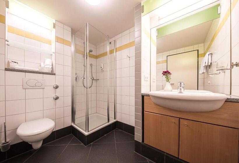 غرفة عائلية, Hofgut Algertshausen