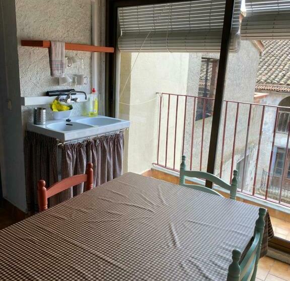 Номер Стандарт, Hostal Casiano Camarasa