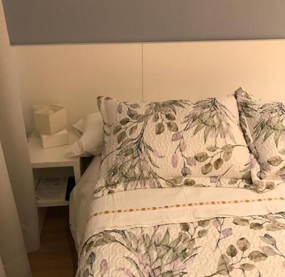Номер Стандарт, Hostal Casiano Camarasa