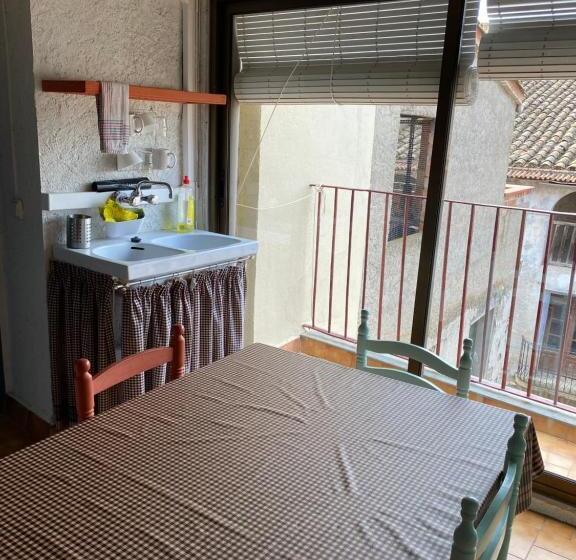 חדר סטנדרד יחיד חדר אמבטיה משותף, Hostal Casiano Camarasa