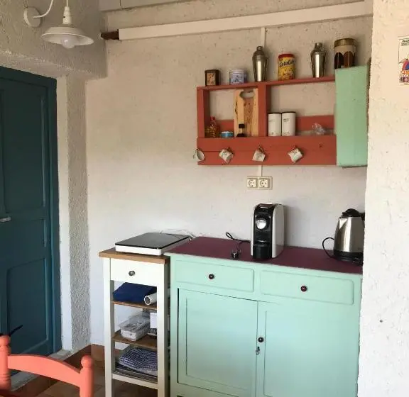 バス共有のスタンダードルーム, Hostal Casiano Camarasa