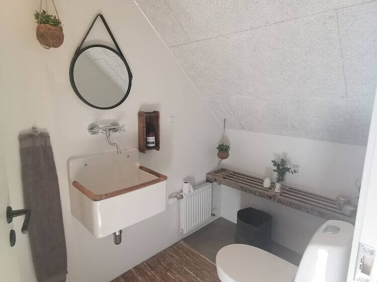 חדר משפחתי, Hos Mette