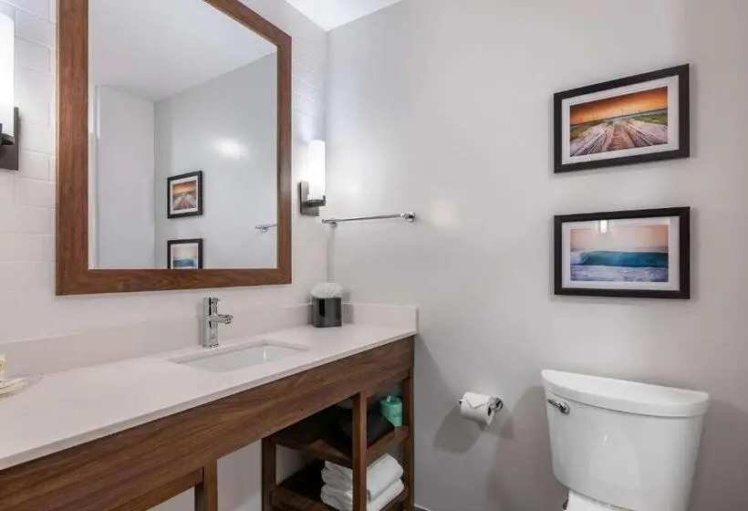 スイート, Comfort Suites Stuarthutchinson Island