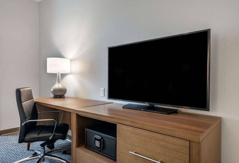 جناح, Comfort Suites Stuarthutchinson Island