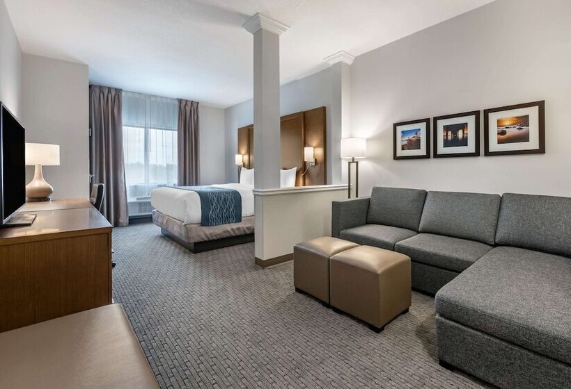 جناح, Comfort Suites Stuarthutchinson Island