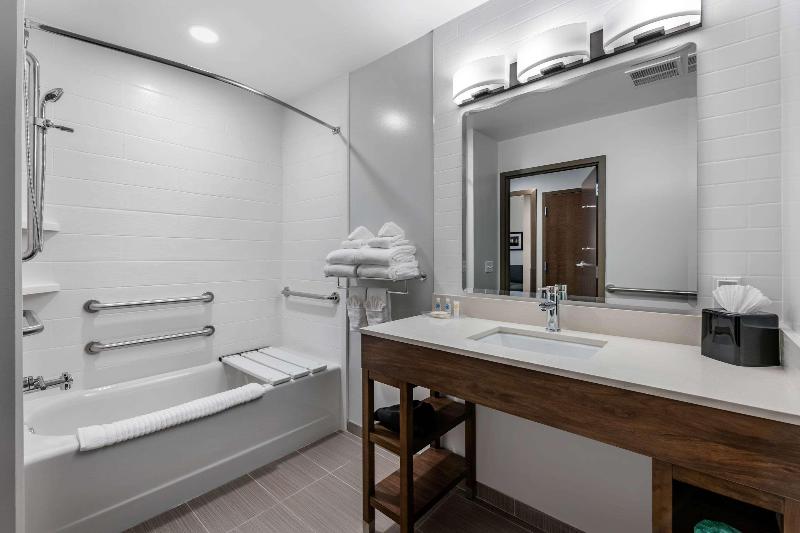 جناح سرير كينج, Comfort Suites Stuarthutchinson Island