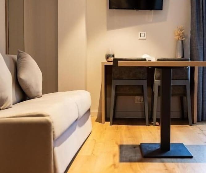 Номер Superior, Le Bastia