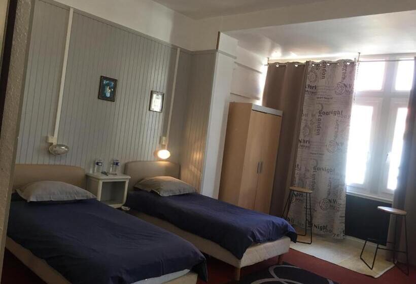 חדר סטנדרט לשלושה, Auberge Riva Bella