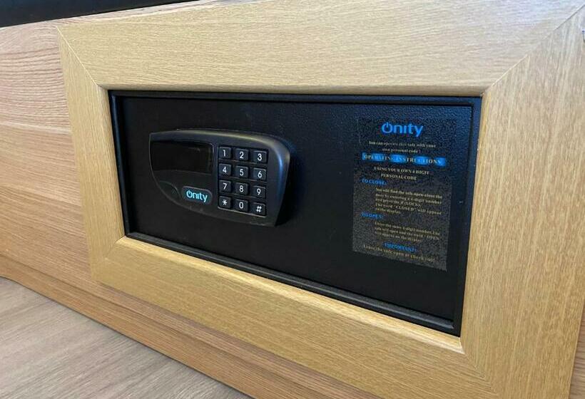 חדר סטנדרט, Woods  Genevethoiry