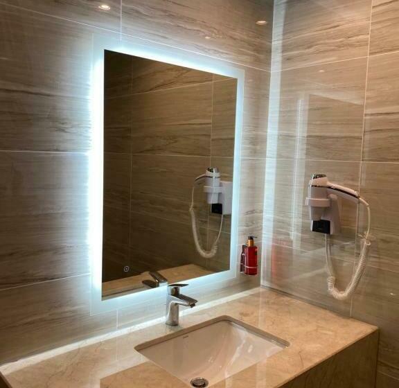 חדר סטנדרט, Woods  Genevethoiry