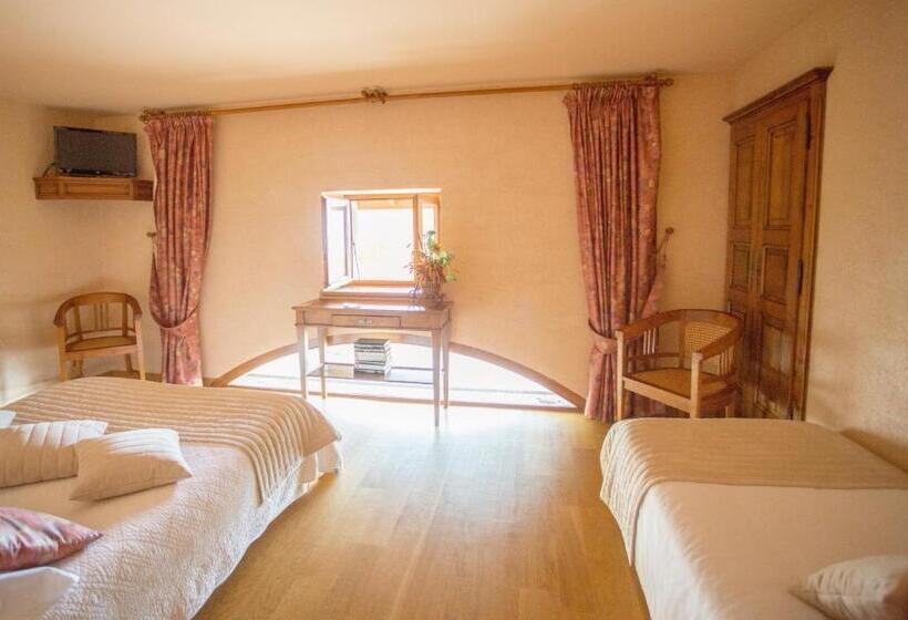 חדר משפחתי נוף להרים, Le Bonheur Dans Le Pre