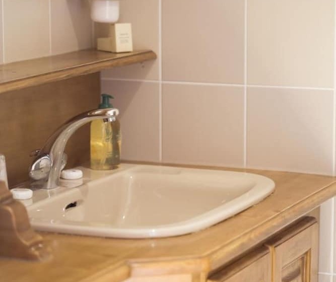 חדר סטנדרט, Le Bonheur Dans Le Pre