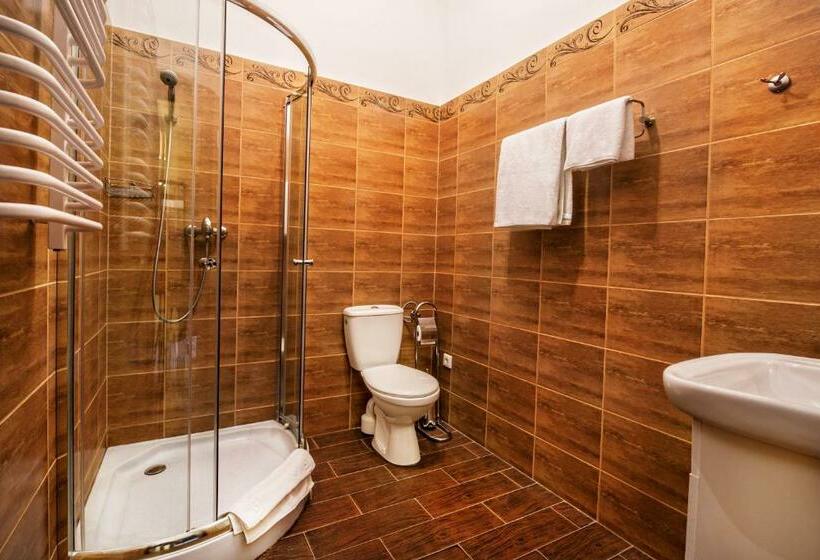 标准单人间, Willa Wiluszówka