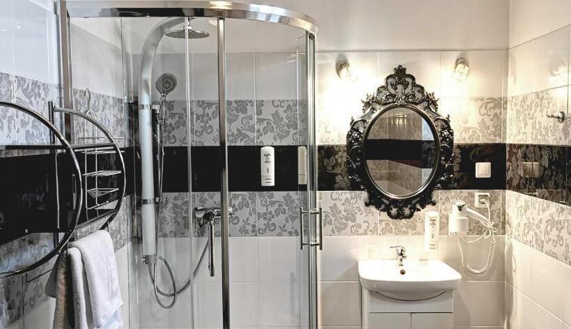 标准间, Willa Wiluszówka