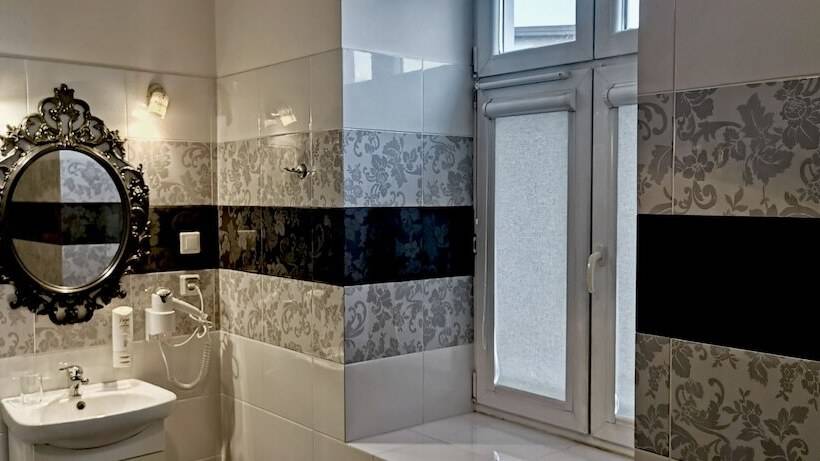 标准间, Willa Wiluszówka