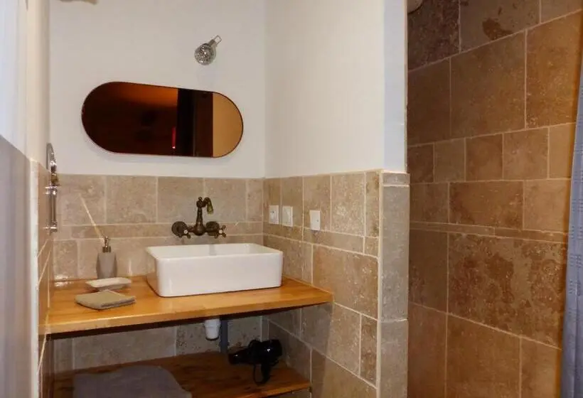 ファミリールーム, La Fontaine De Rocoule