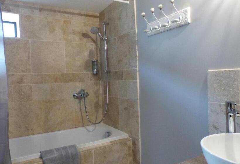 חדר דלוקס, La Fontaine De Rocoule