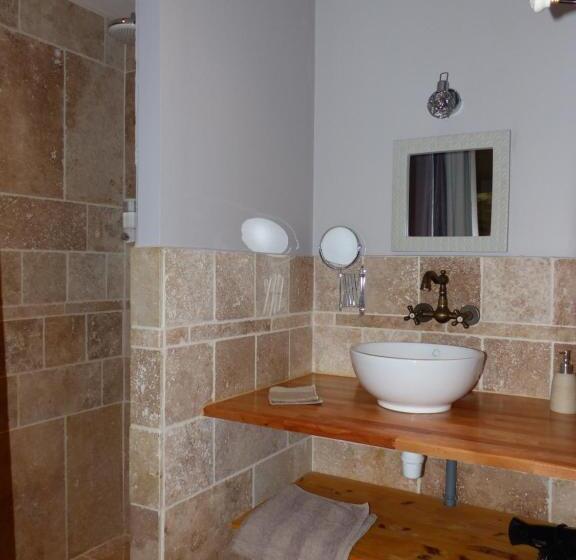 חדר דלוקס, La Fontaine De Rocoule