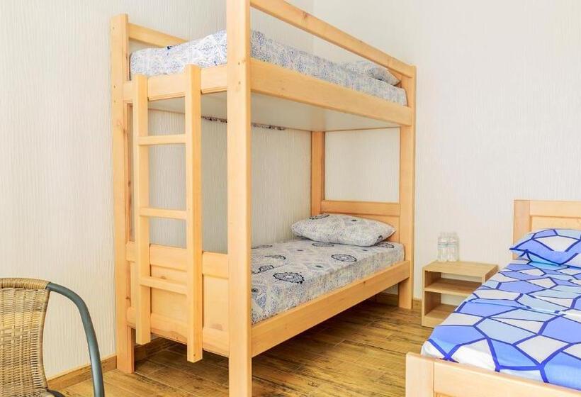 اتاق استاندارد چهار تخته, Villa Shell