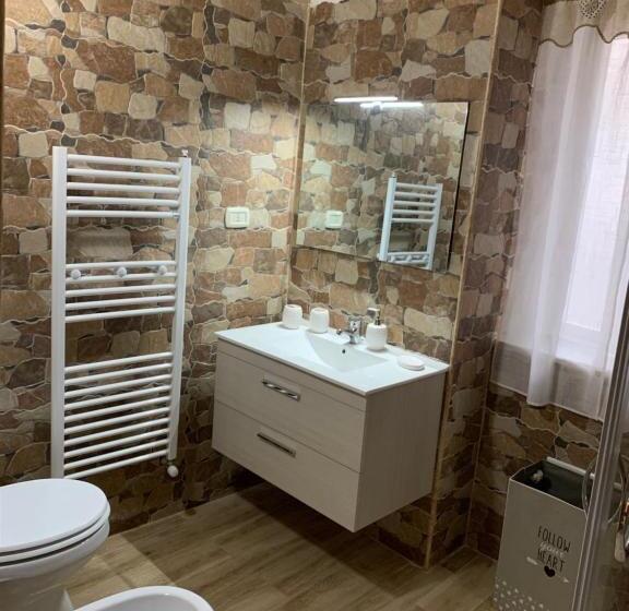 חדר סטנדרט לשלושה, B&b Poseidone