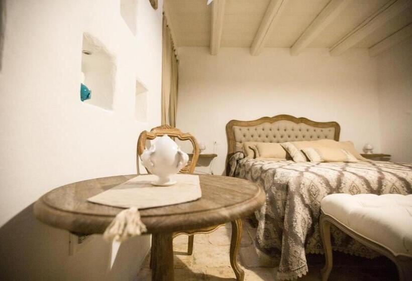 高级三人间, Estrela   Trullo Benessere Nel Centro Storico Di Alberobello