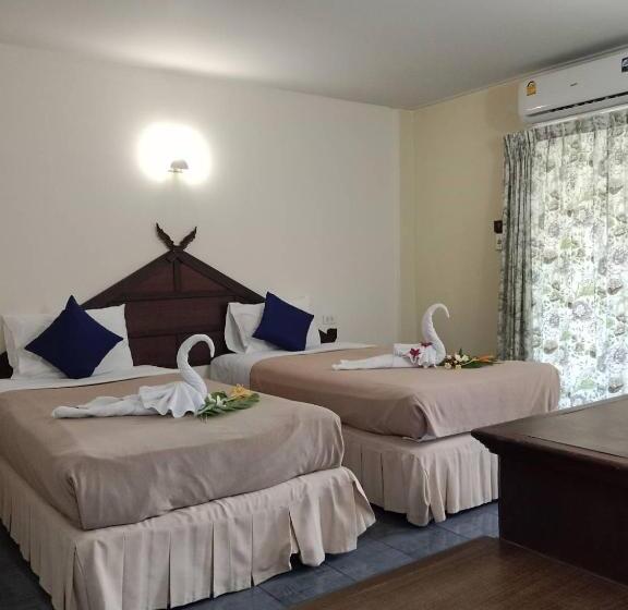 Номер Стандарт Вид на Бассейн, Ban Nam Mao Resort